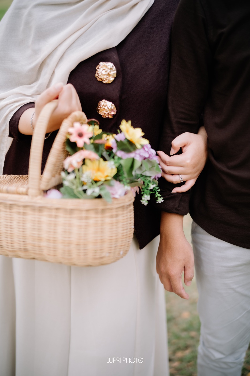Isty & Destian 280626 (4)