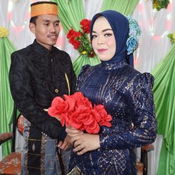 Indah & Saha 130426 (5)